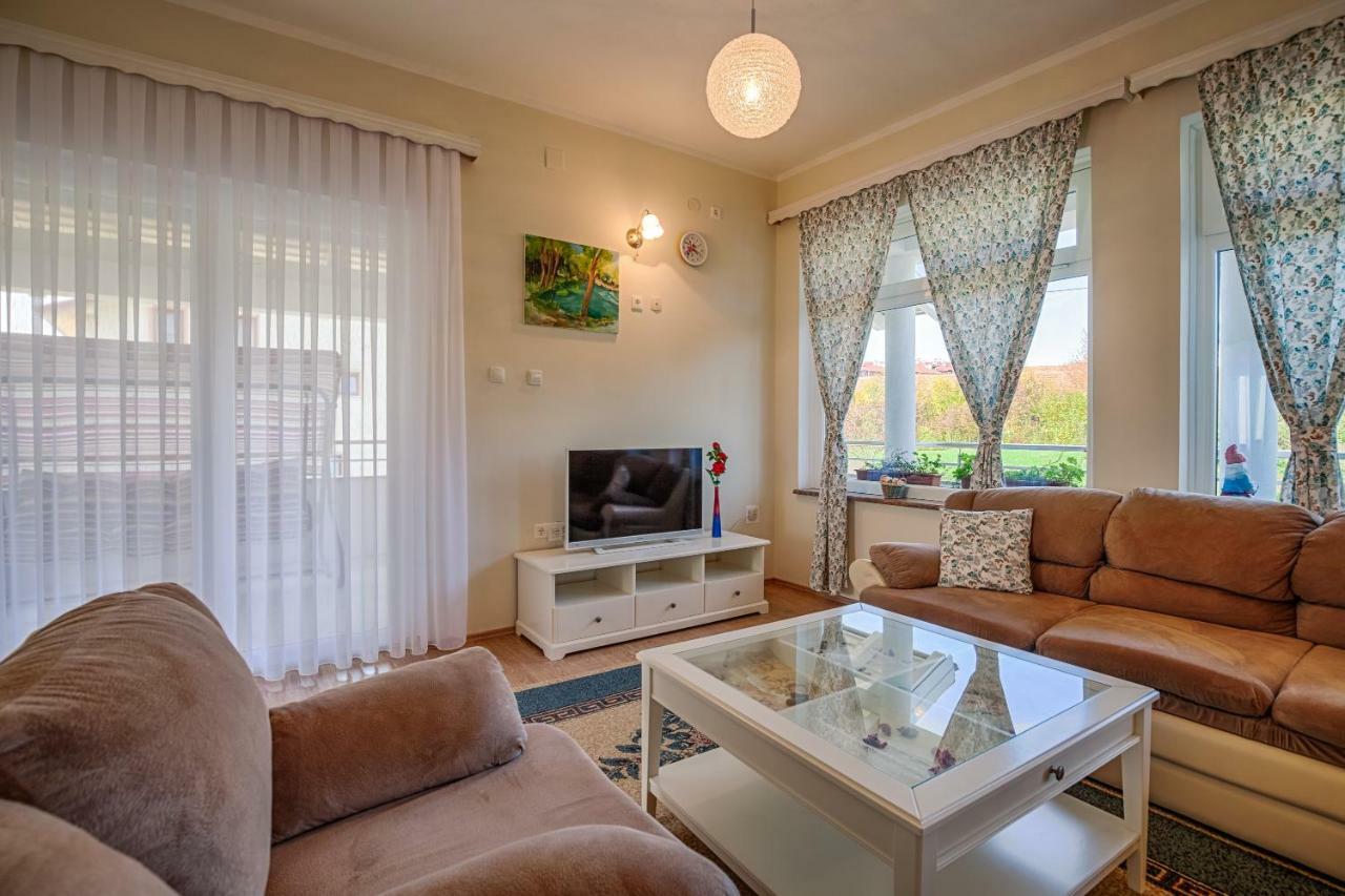 סלוניי Apartment Snjezana מראה חיצוני תמונה