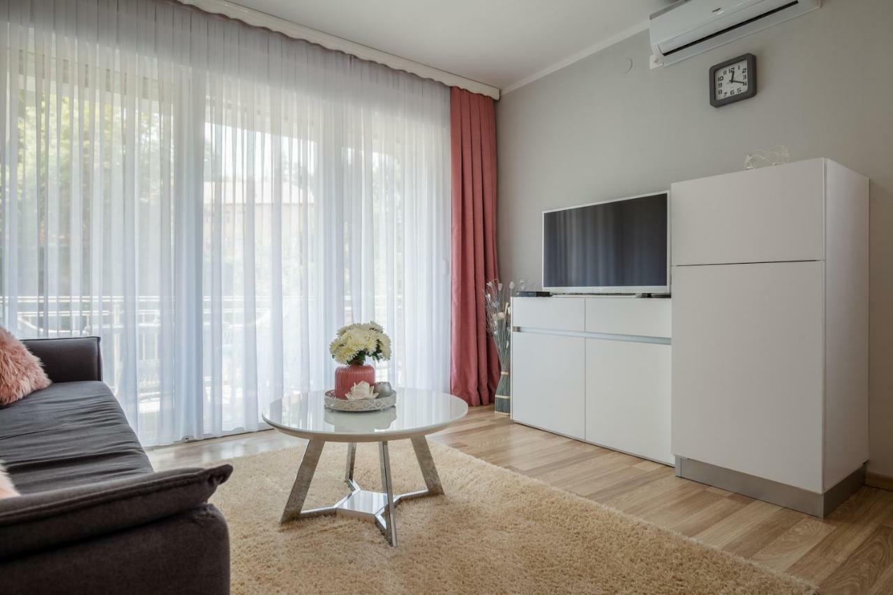 סלוניי Apartment Snjezana מראה חיצוני תמונה